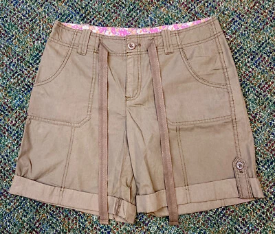 Pantalones Cortos Utilitarios de Carga IZOD Para Mujer Ligeros Informales Preppy Marrón Estaño Talla 4 Foto 1 de 4