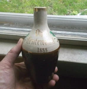 BOTELLA DE GRES CENTENARIO OHIO FECHADA 1888 PINTADA A MANO FLORES MANGO ROTO - Imagen 1 de 7