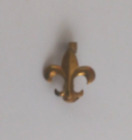 Vintage Tiny Fleur De Lis Gold Tone Lapel Hat Pin