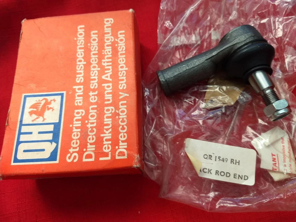 Nuevo de Lote Antiguo Quinton Hazell Track Tie Rod End QR1549RH Triumph TR250 TR6 Foto 1 de 3