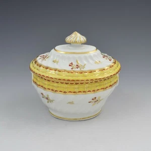 Chamberlain Worcester Porcelain Spiral Fluted Sucrier Sugar Box c.1800 - Picture 1 of 9