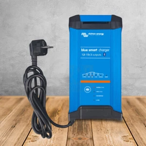 VICTRON ENERGY Blue Smart IP22 Charger 12/15(3) 230V CEE 7/7 - BPC121544002 - Bild 1 von 1