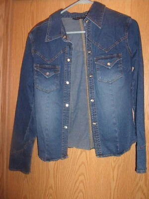 Jaqueta jeans azul feminina Periscope M - Imagem 1 de 3