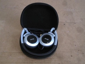 AKG K430 Mini Auriculares Plegables Alto Rendimiento Plateados con Estuche de Transporte - Imagen 1 de 11