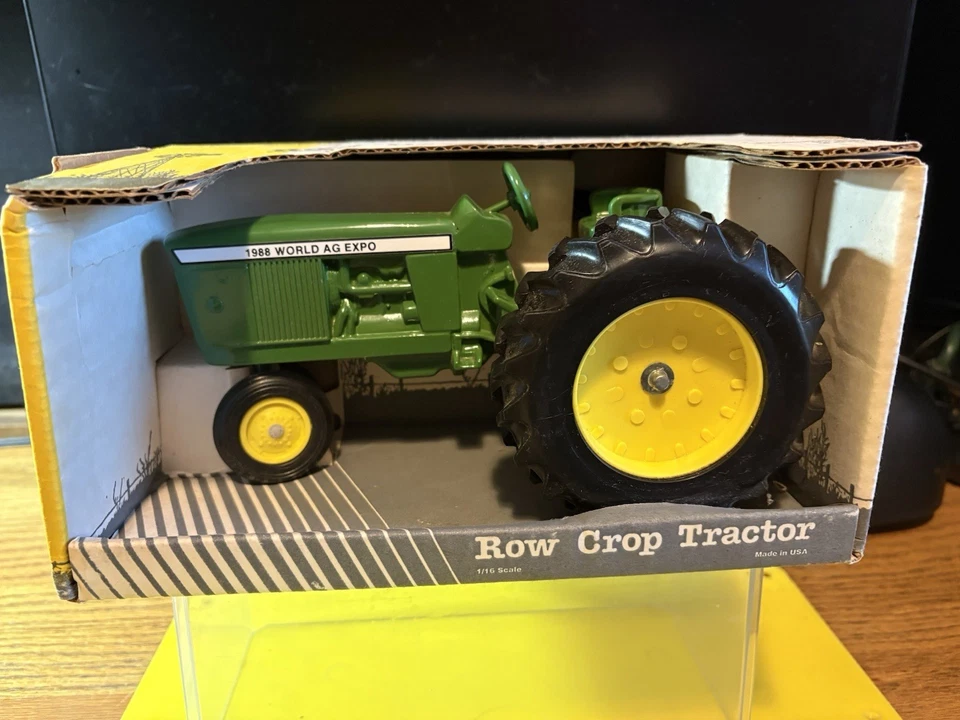 MODELOS A ESCALA 1/16 TRACTOR JOHN DEERE 1988 EXPOSICIÓN MUNDIAL EXHIBICIÓN GRANJA JUGUETE HF Foto 1 de 4