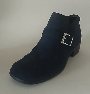 Women's Markon Blue Bootie Size 7 1/2M - Image 1 of 4