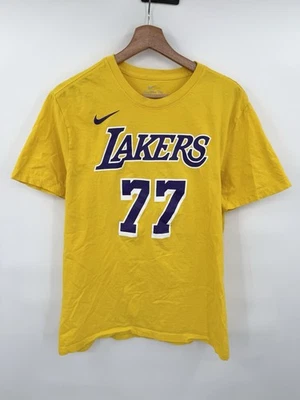 Nike Los Angeles Lakers NBA Luka Doncic #77 T-Shirt Jersey Size Medium Yellow - Image 1 of 4