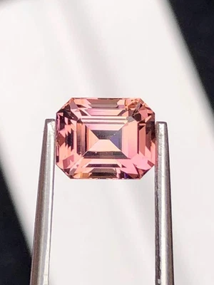 Pink Tourmaline Faceted 1.75 ct – Peachy Gem for Engagement Ring - Image 1 of 4