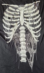 Celebrate Halloween Mens Torso Skeleton Spiderweb Black Graphic T-Shirt Size XL - Picture 1 of 3
