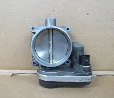 03 2003 宝马 745LI 4.4 发动机油门车身控制组件 原始设备制造商 1354750662704 — 第 1/4 张图片