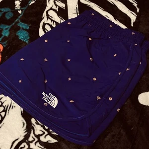 New Women's TNF North Face Class V MD Shorts Stretch UPF Moisture Wicking - Picture 1 of 10