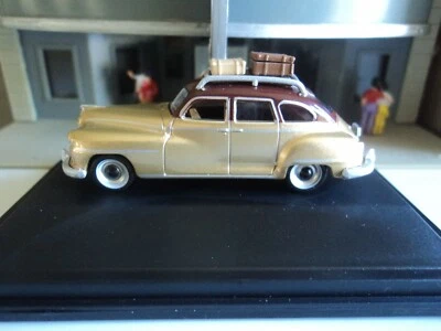 Coche fundido Oxford 1946-1948 DESOTO SUBURBAN marrón y dorado 1/87 HO  Foto 1 de 4