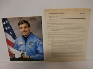 Vintage NASA Lithograph & Biographical Data Sheets On Astronaut David C. Hilmers - Picture 1 of 5
