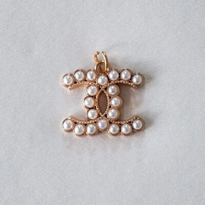 Chanel Zipper Pull Pendant, Pearls, White, Gold, 22mm, Stamped - Image 1 of 4