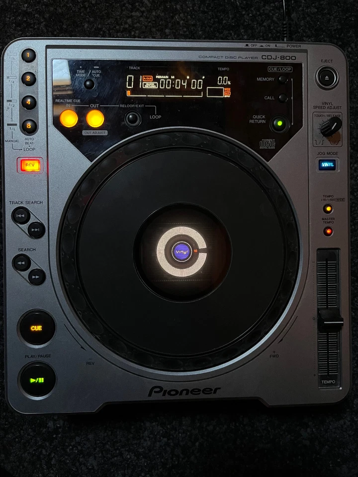 Pioneer CDJ 800 - Bild 1 von 2