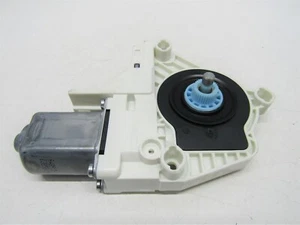 AUDI A1 2015-18 OFFSIDE RIGHT REAR DOOR WINDOW MOTOR (5 DOOR) 8K0959811A #0686 - Picture 1 of 9