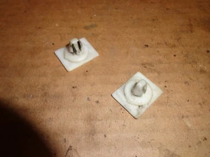 Toyota Supra MK3 1989-92 Trim Clips OEM set of 2 - Bild 1 von 5