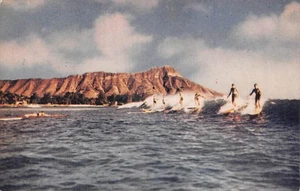 Postkarte HI: Surfen in Waikiki, Diamond Head, Hawaii, Vintage 1940er - Bild 1 von 2