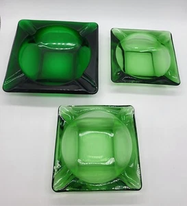 Vintage 3pc Set MCM 70’s Nesting Square Stacking Emerald Green Glass Ashtray - Picture 1 of 5