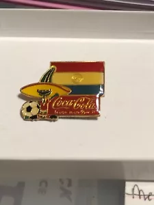 1984 Coca Cola Soda Soccer World Cup Paraguay Enamel Pin - Picture 1 of 3