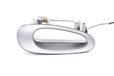 Manija de puerta exterior plateada del lado del pasajero modelo Porsche Boxster S 2000-2004  Foto 1 de 4