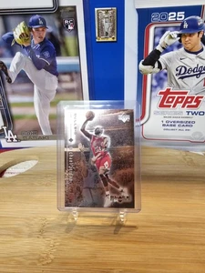 MICHAEL JORDAN - Picture 1 of 2