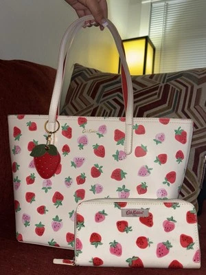 Cath Kidston London strawberry Leather Tote And Wallet Set ￼ - Изображение 1 из 4