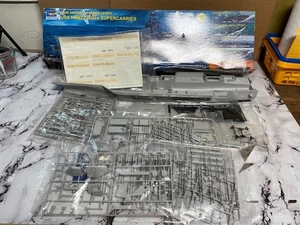 Trumpeter 1/500 Flugzeugträger Serie USS Nimitz Class Supercarriers 05201LESEN - Bild 1 von 9