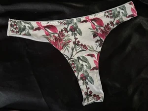 Sexy Tanga Suave Floral Blanco Multicolor Flor Corte Láser Bragas Talla Med - Imagen 1 de 9