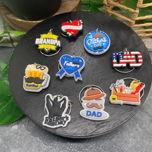 Set Portachiavi 9 Pz Papà Bicchiere Charm Novità Festa Bomboniera PCV 2,5” Nuovo B628 - Foto 1 di 2