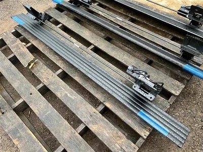 Tabla de correr eléctrica derecha pasajero 84760901 para 2024 Sierra 2500 2904187 Foto 1 de 3