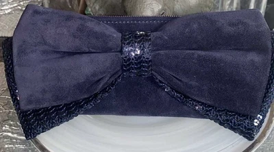 NUEVO SIN ETIQUETAS Bolso sin asas Kate Spade Bow Becca Azul Gamuza Marca Azul Marino Foto 1 de 4