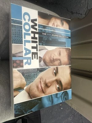 White Collar: Con-Plete Collection (DVD) Foto 1 de 4
