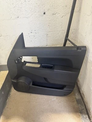 Jeep Liberty 2012 panel de puerta de pasajero delantero OEM (¡probado funcionando!!) Foto 1 de 4