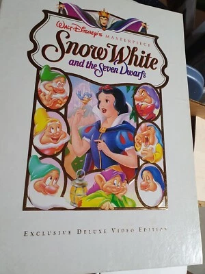 VINTAGE RARE Snow White VHS BOX SET CONTENTS SEALED - Image 1 of 3