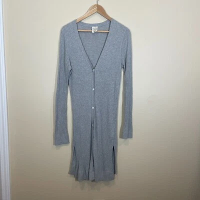 Cárdigan Anthropologie Meadow Rue Cali Gris Acanalado Plumero Botón Delantero Talla L Foto 1 de 4