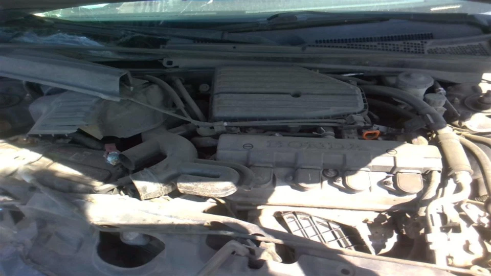 二手速度计 适合:2004 年本田思域集群 Sdn 北美制造 LX — 第 1/4 张图片