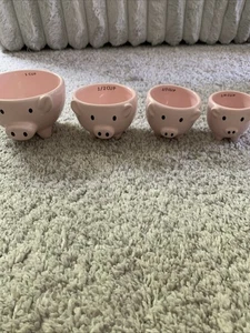 Pink Pig Nesting Measuring Cups - Picture 1 of 6