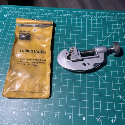 Vintage FULLER Pipe Tubing Cutter, 1/8" to 1 1/4" No. 4 - Image 1 of 4