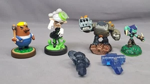 4 oggetti Skylander + 2 figurine extra - Foto 1 di 7