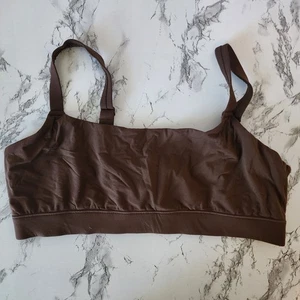 Bralette SKIMS Fits Everybody Scoop Cacao Talla 2XL Elástico - Imagen 1 de 3