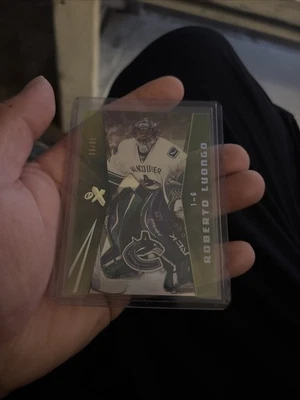 2008-09 Fleer Ultra eX Green Essential Credentials /99 Roberto Luongo #ex2 HOF - Image 1 of 2