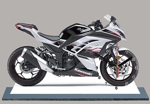 MOTO KAWASAKI NINJA 300 -05 EN HORLOGE MINIATURE - Picture 1 of 1