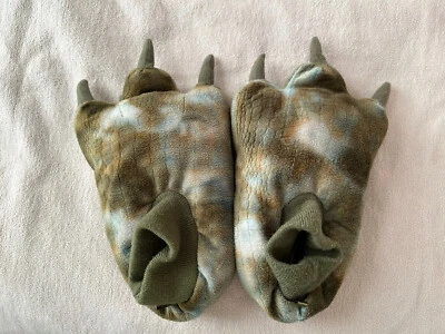 Тапочки для спальни Old Navy плюшевые с когтями ног динозавров - молодежный размер M(12-13) - Изображение 1 из 3