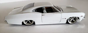 JADA 1/24WHITE 1967 CHEVY IMPALA SS USED - NO BOX - Picture 1 of 21