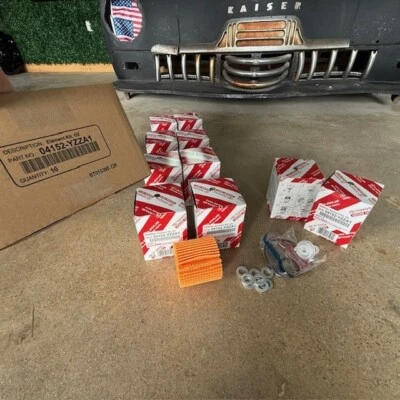 (10) 04152-YZZA1 Genuine Toyota Oil Filters oem w gasket - Image 1 of 4