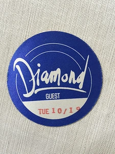 NEIL DIAMOND - 1976 - pase satinado entre bastidores ACCESO LIMITADO DE INVITADOS - Spectrum Philly - Imagen 1 de 2