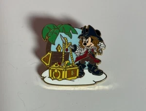 Pin Esmaltado Disney Comercio Mickey Mouse Pirata Tesoro Cofre - Imagen 1 de 2