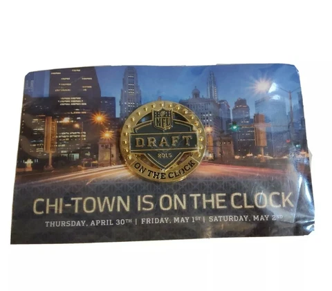 VTG 2015 NFL Chicago Bears Draft On The Clock Gold Tone Pin 1.5"  Football NEW Cover
