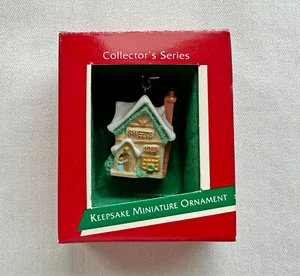 1989 Sweet Shop ~ Old English Village #2 ~ Markenzeichen Miniaturornament - Bild 1 von 3